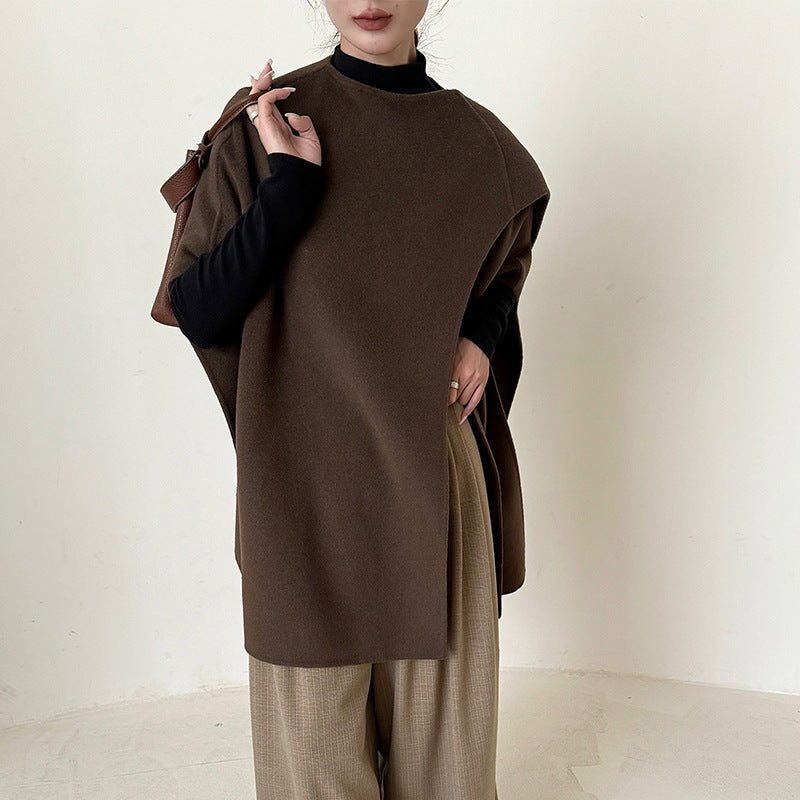 Wool Cape – Eleganter Damen-Wollmantel
