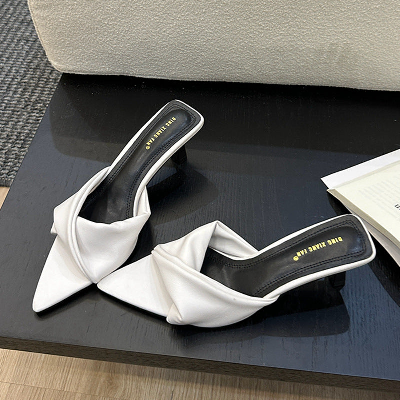 Elegante  Mule Sandalen mit Kitten Heel – Spitz