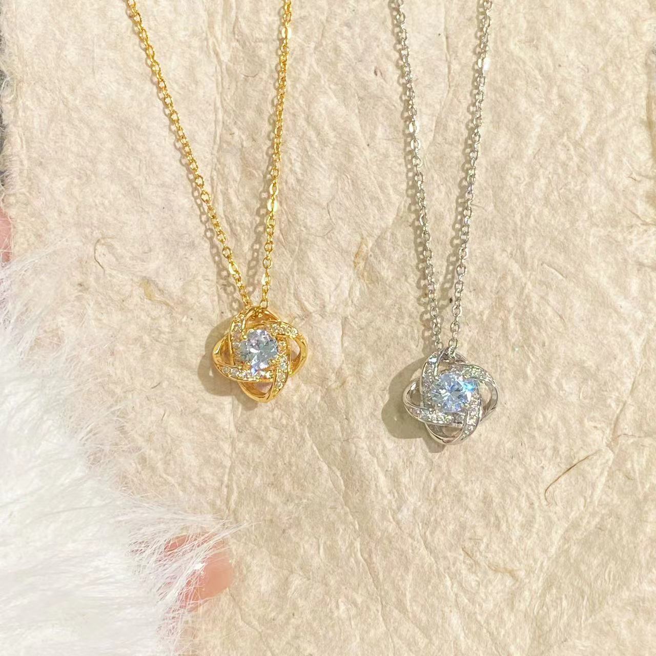 Elegante Zirkon-Halskette mit Herz-Anhänger – Verstellbarer Damenschmuck