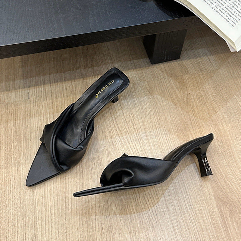 Elegante  Mule Sandalen mit Kitten Heel – Spitz